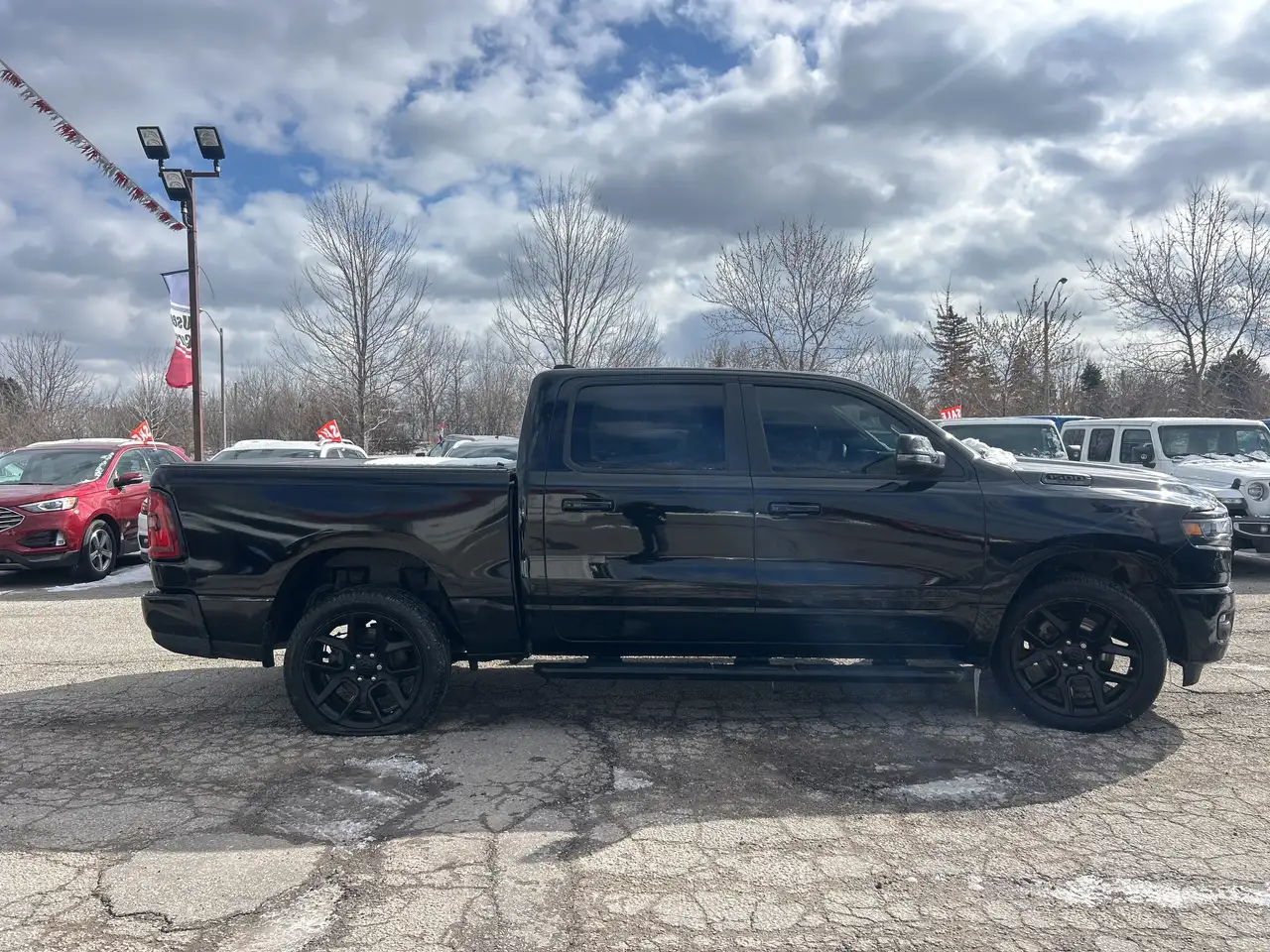 RAM 1500 снимка RAM 1500
