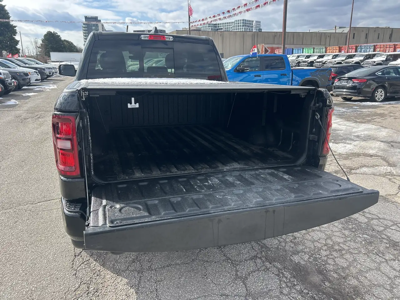 RAM 1500 снимка RAM 1500
