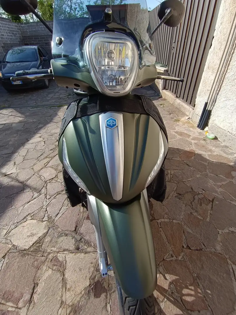 Piaggio Beverly 350 350 sport touring ABS ASR zelena - 1