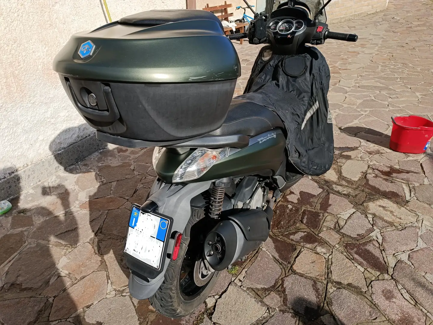 Piaggio Beverly 350 350 sport touring ABS ASR Zelená - 2