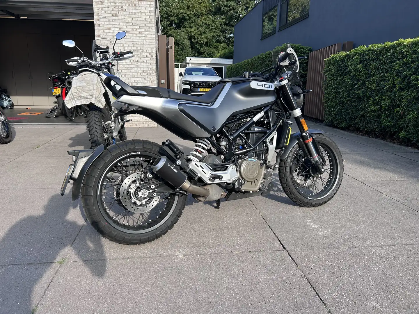 Husqvarna Svartpilen 401 - 1