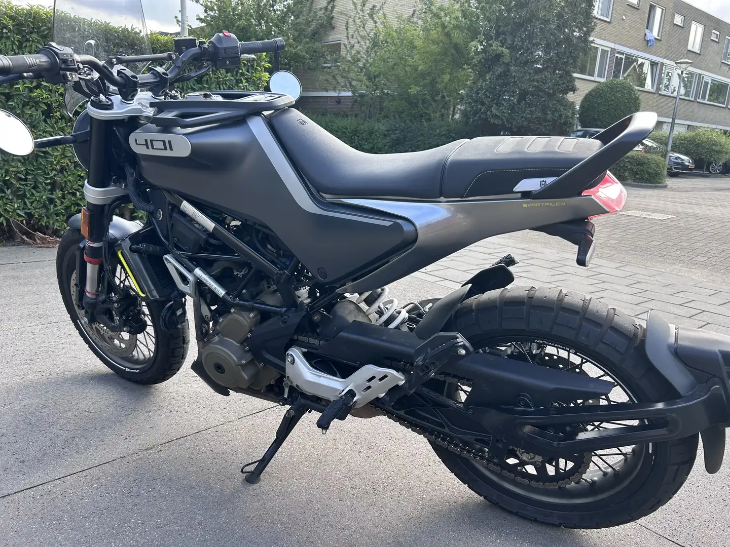 Husqvarna Svartpilen 401 - 2