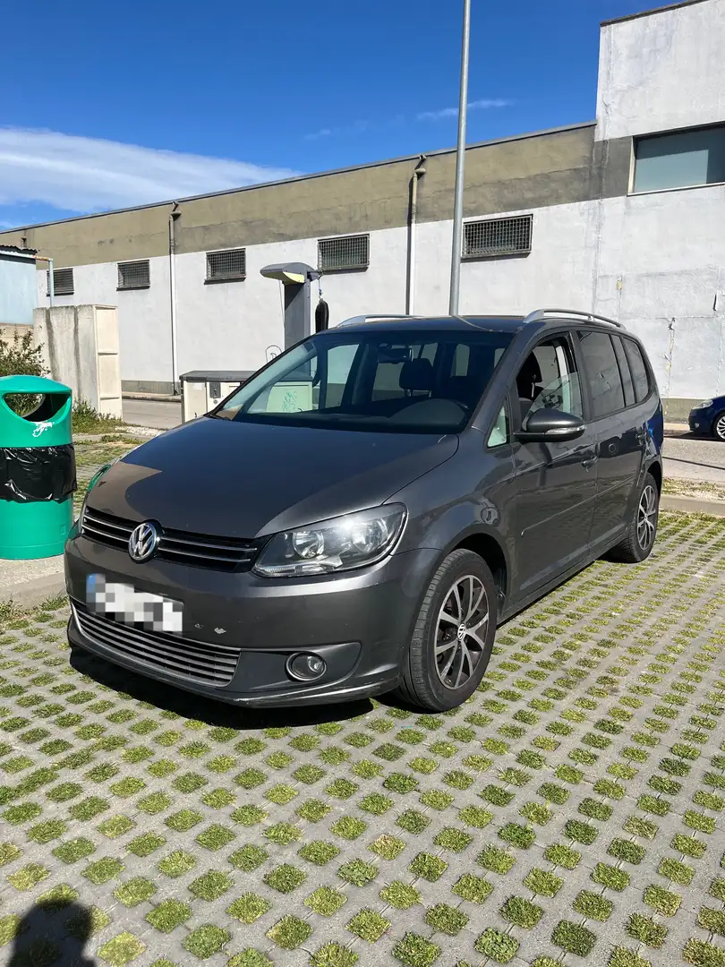 Volkswagen Touran 1.6TDI Edition 105 Gris - 1