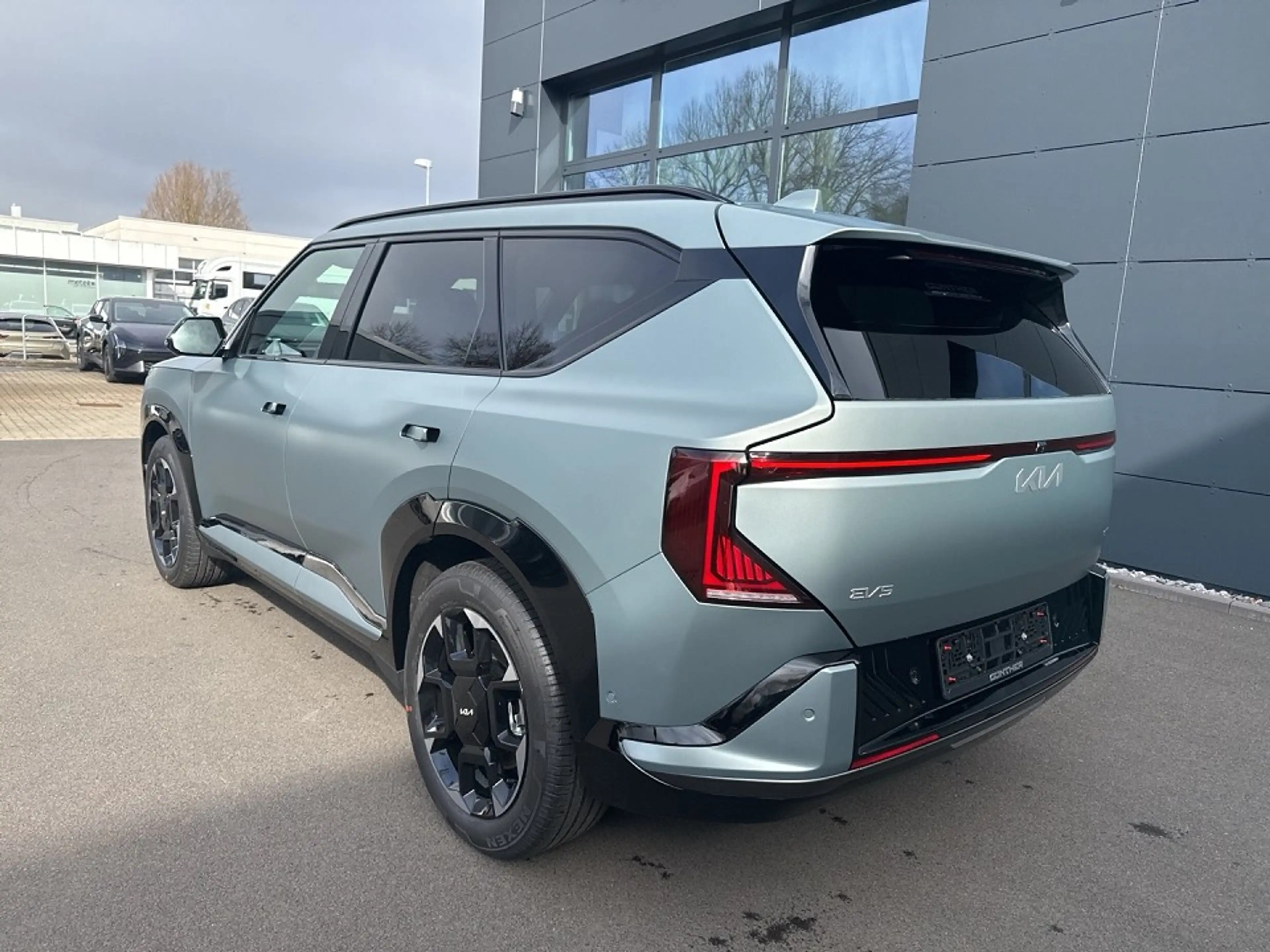 Kia EV5 81.4 GT-LINE DRIVE *MATT* — photo 3