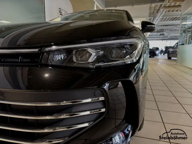 Volkswagen Passat view 12