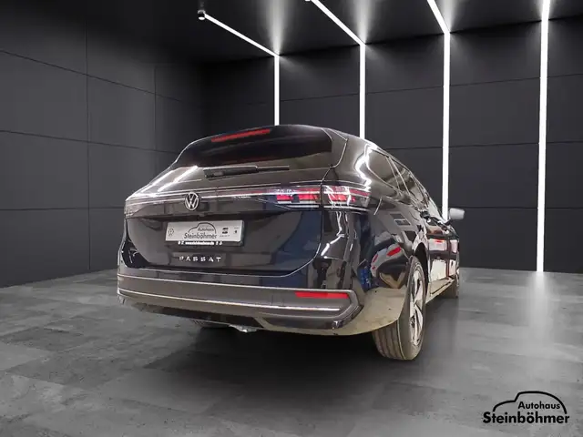 Volkswagen Passat view 8