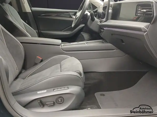 Volkswagen Passat view 14
