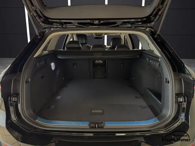 Volkswagen Passat view 6