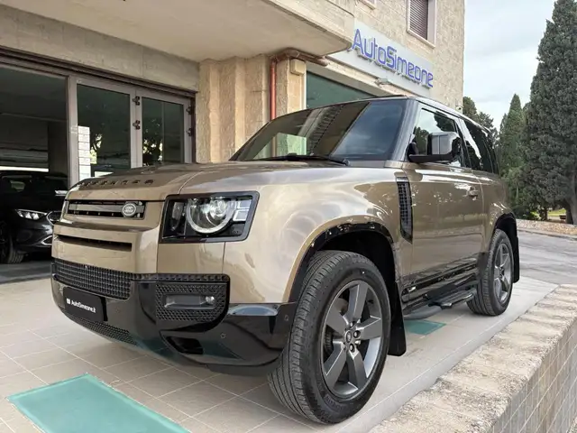 Land Rover Defender 90 3.0D I6 250 CV AWD Auto X-Dynamic HSE.