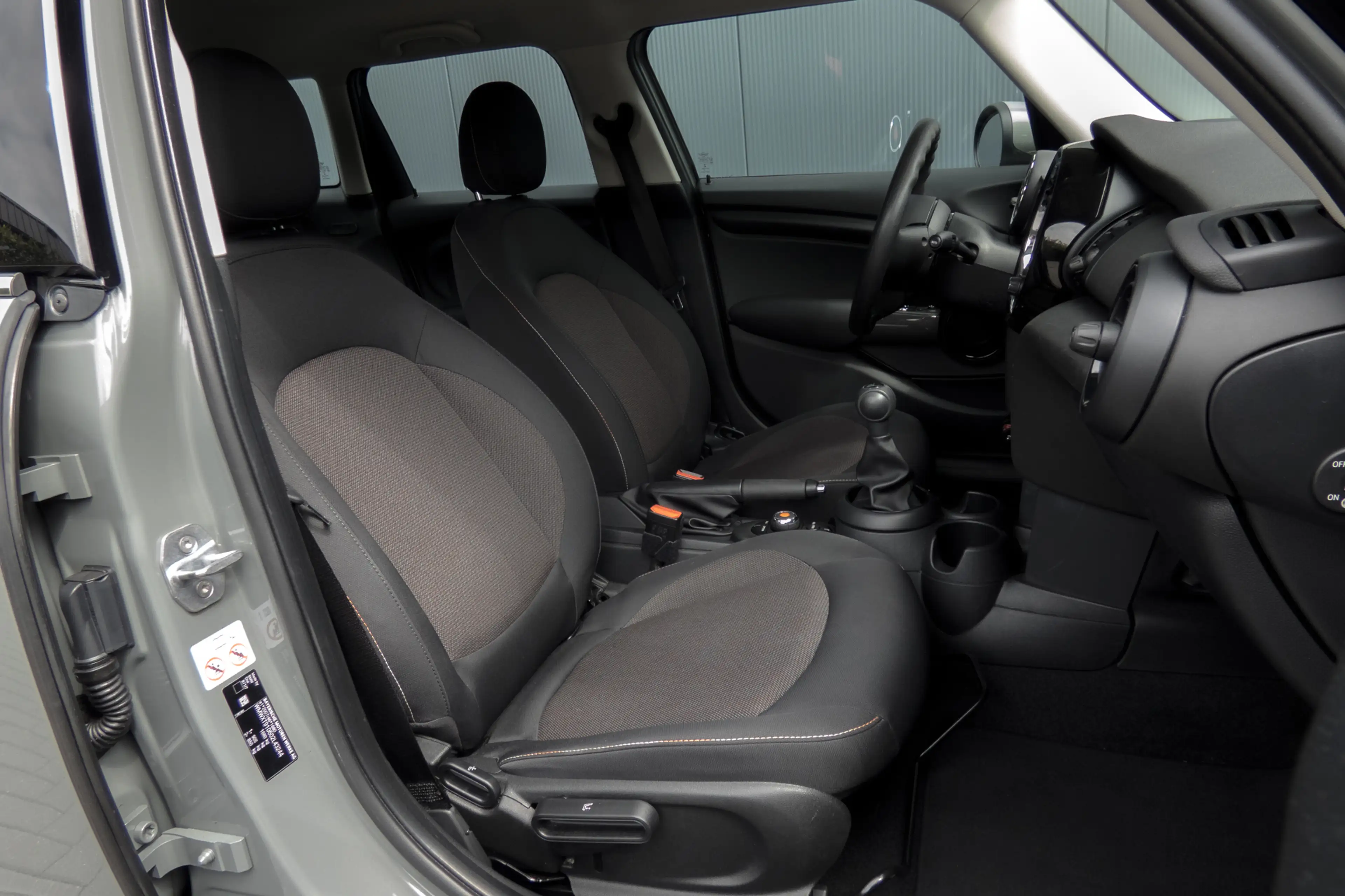 MINI One 5-Deurs 1.5 | Parkeersensoren | Airco | Bluetooth — photo 4
