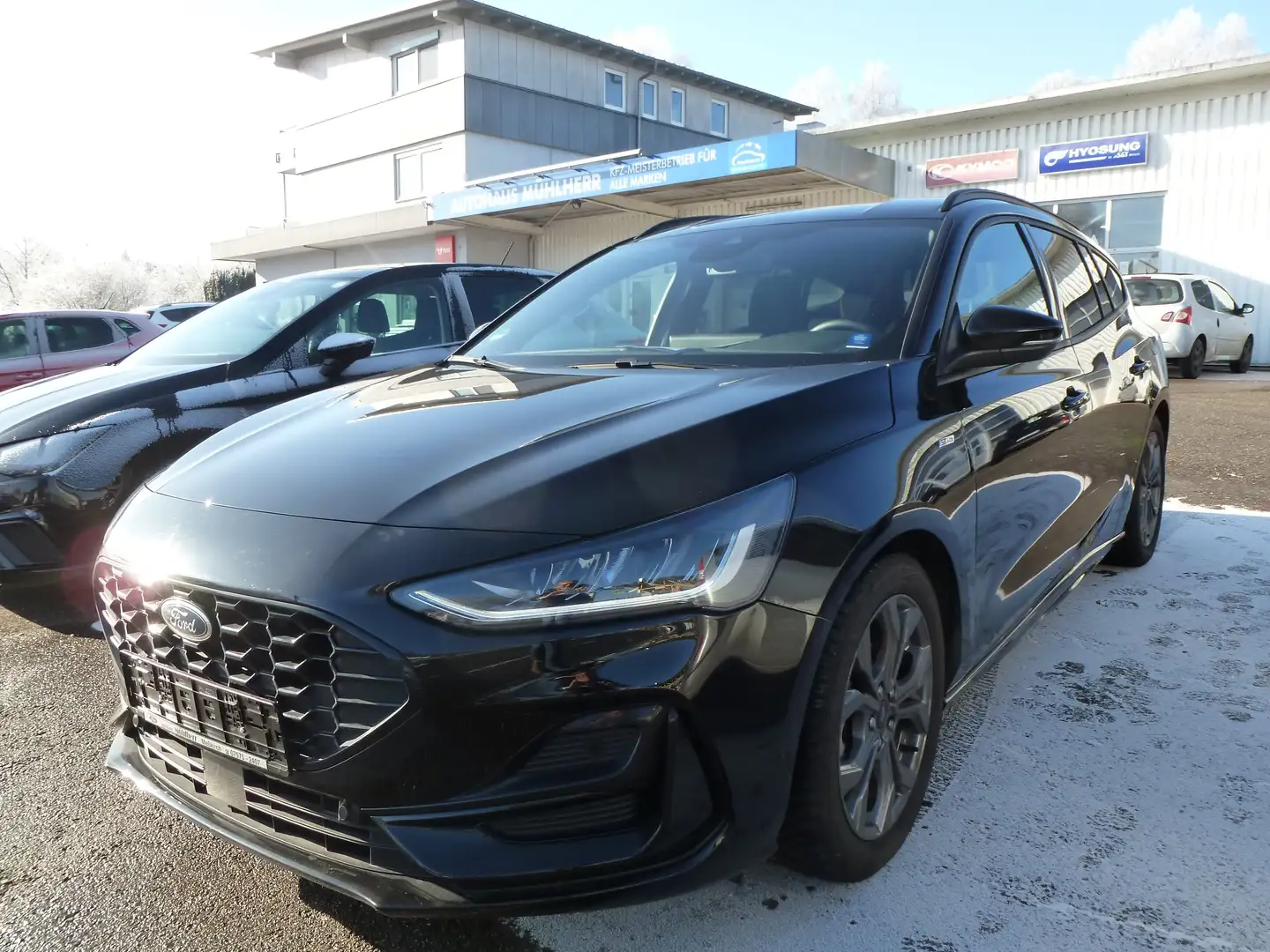 Ford Focus ST-Line PDCv+h*NAVI* Schwarz - 1