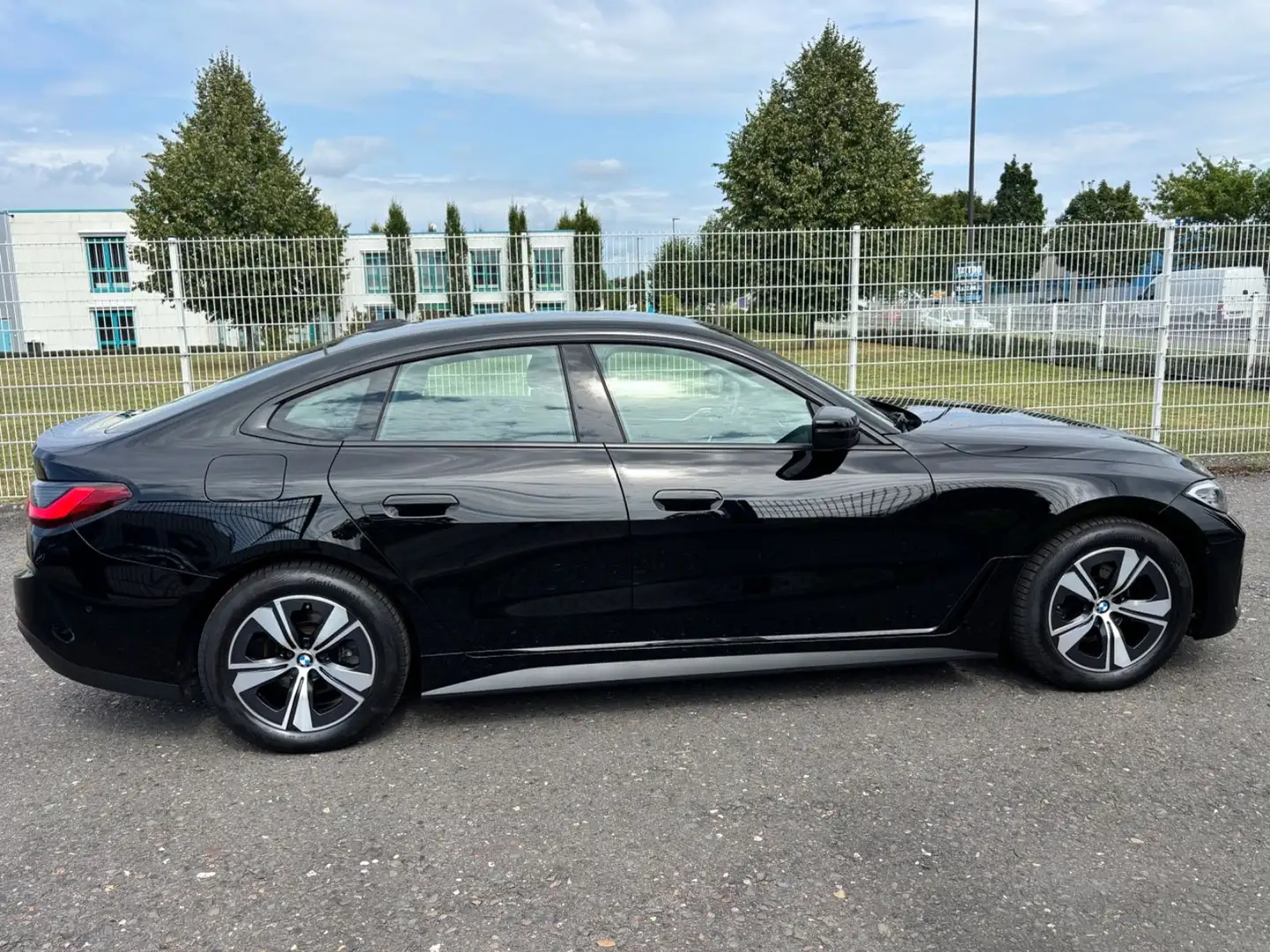 BMW 420 d xDrive Gran Coupe Autom./Navi+Camera/SO+WR Schwarz - 2
