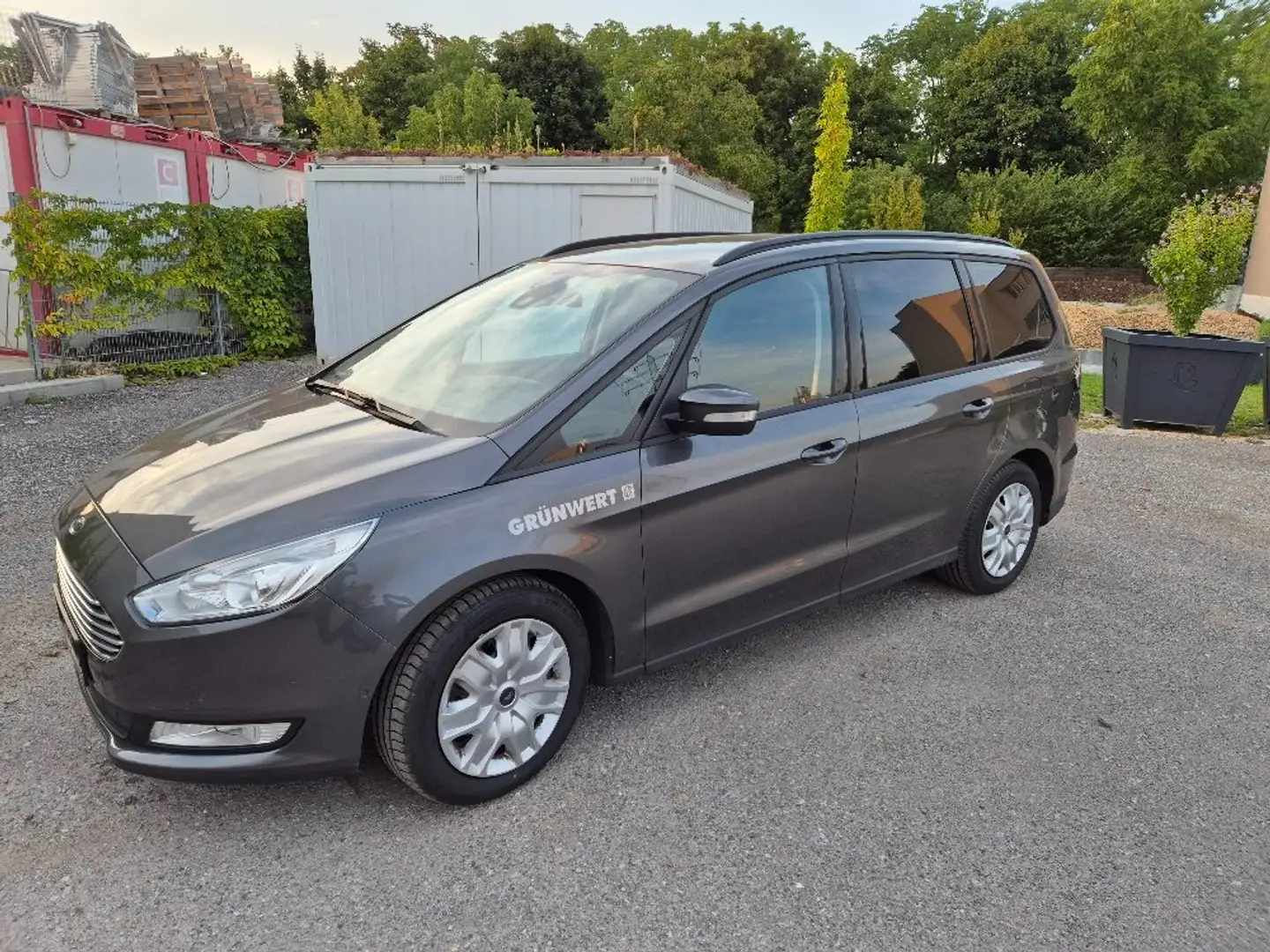 Ford Galaxy Galaxy 2,0 TDCi Trend Start/Stop Trend Сірий - 1