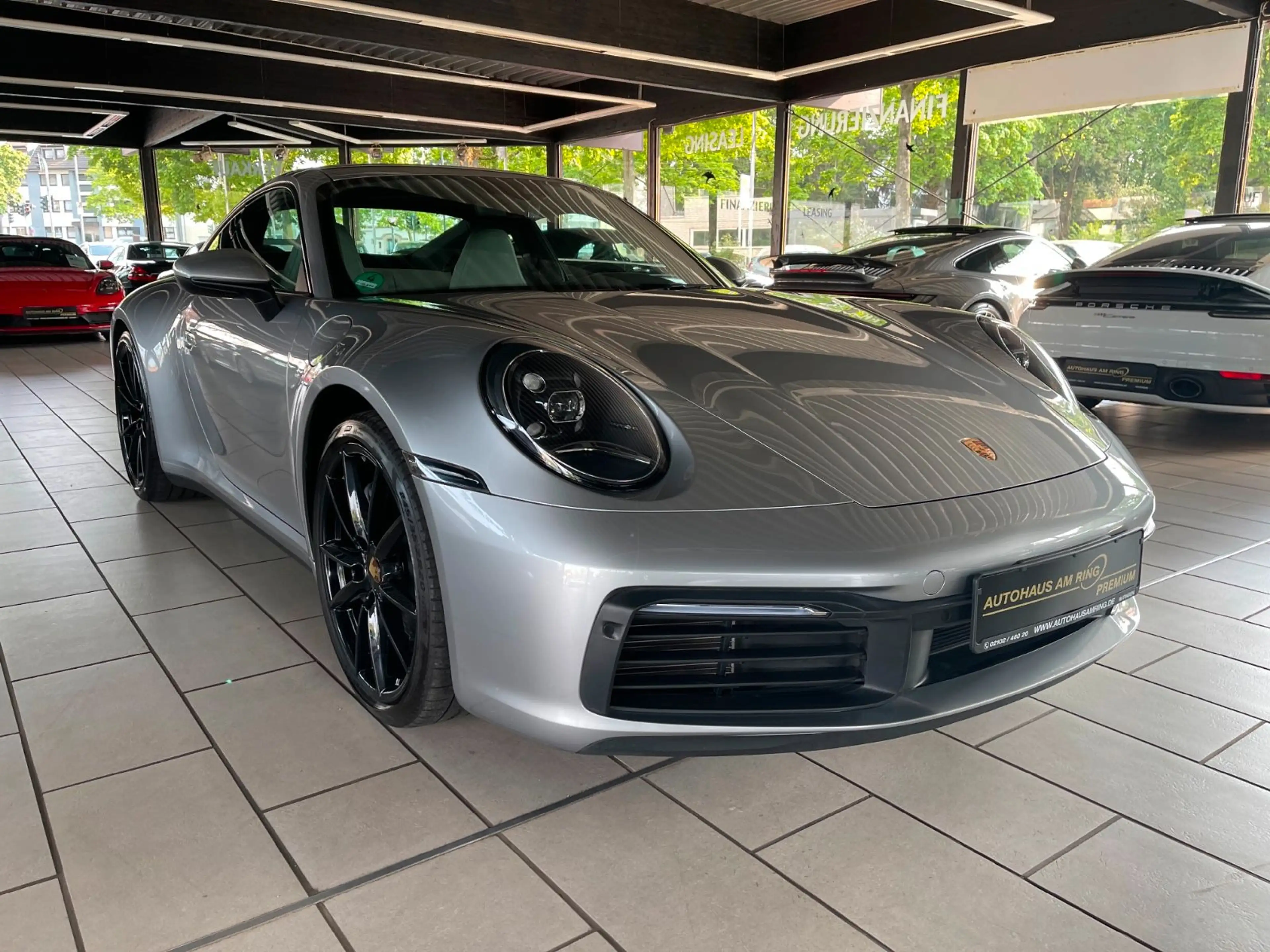 Porsche 992 Carrera Coupé SPORTABGAS BOSE 14WEGE CAM DAB — photo 5