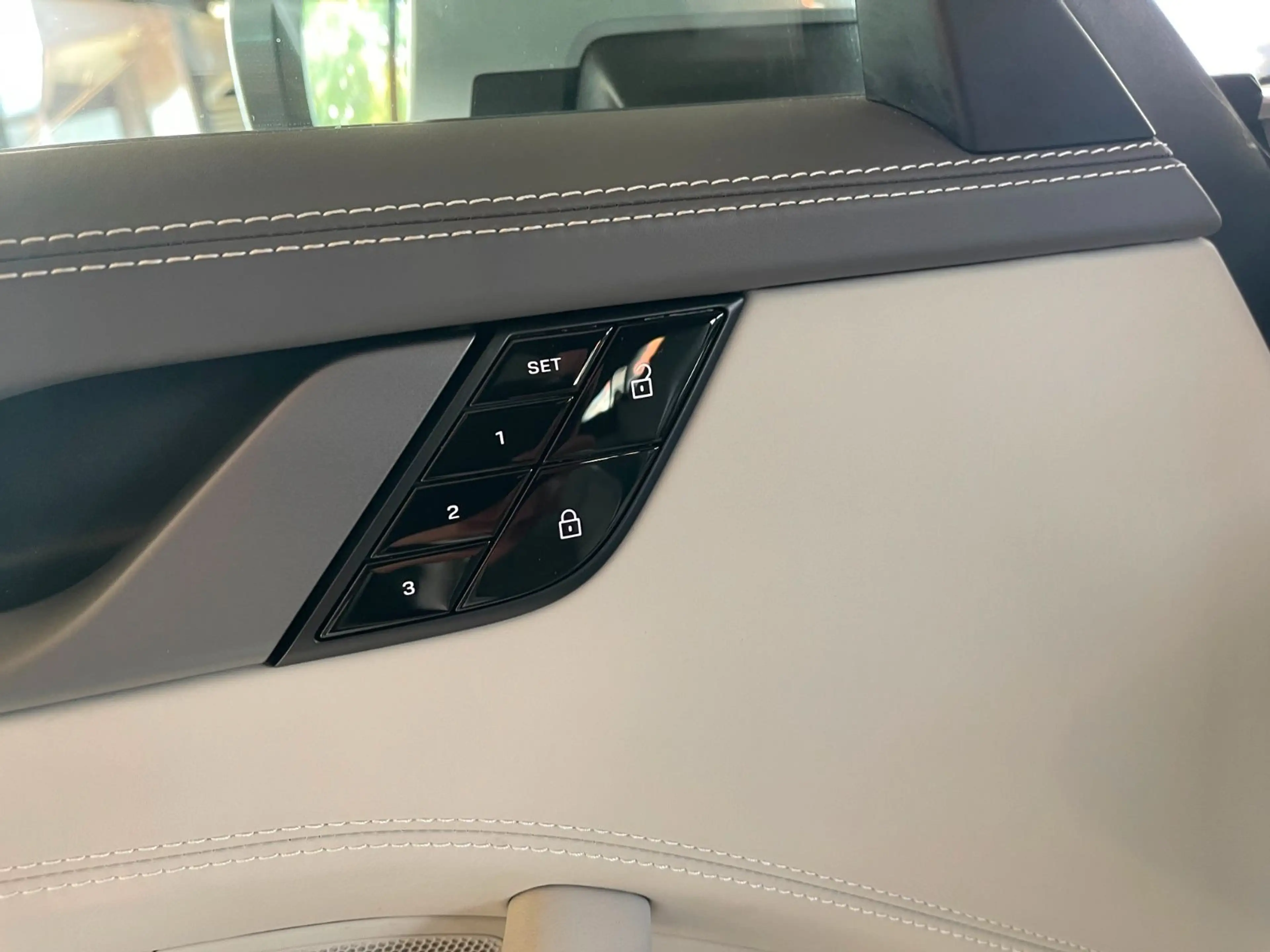Porsche 992 Carrera Coupé SPORTABGAS BOSE 14WEGE CAM DAB — photo 13