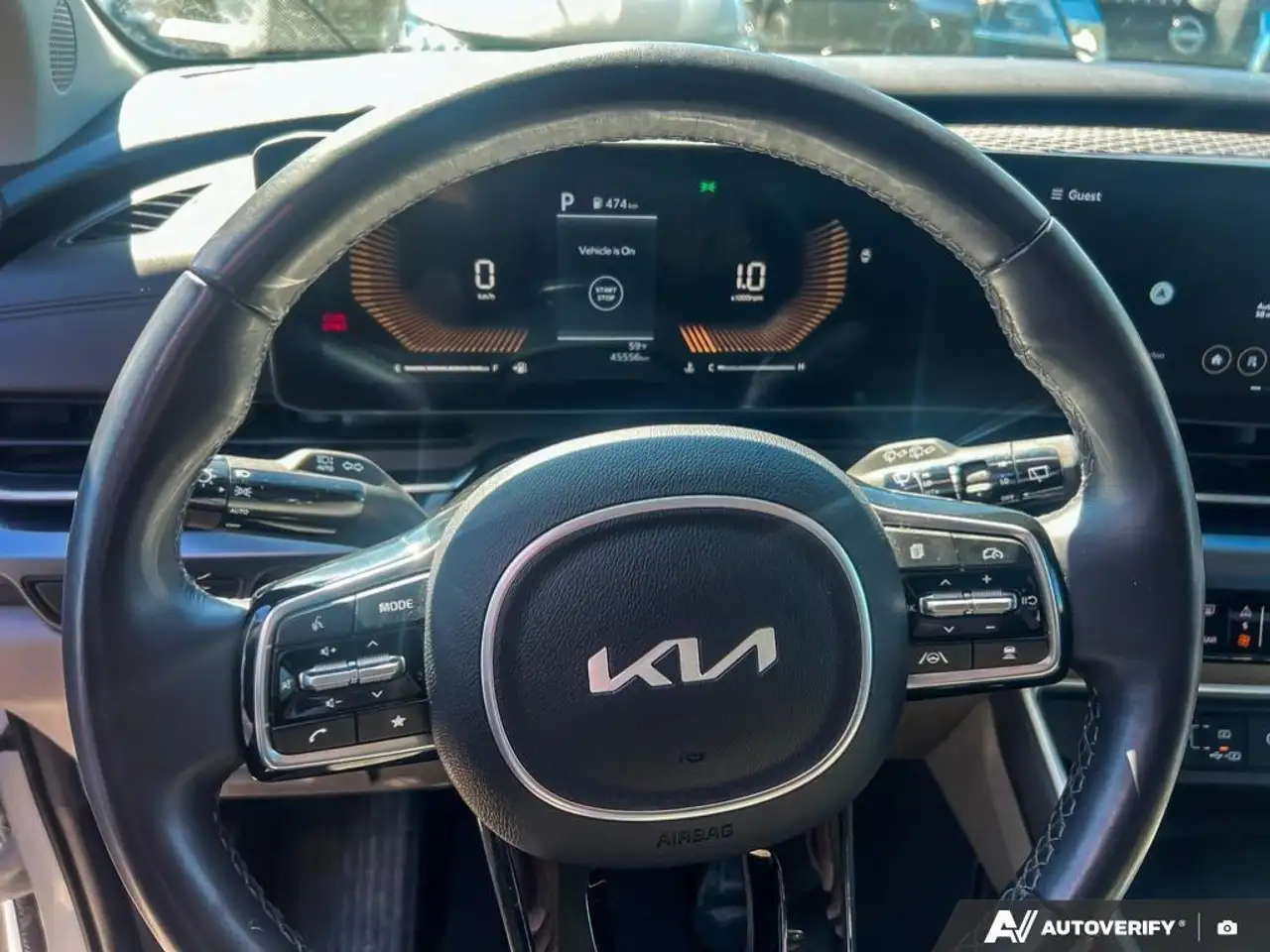 Kia Carnival снимка Kia Carnival