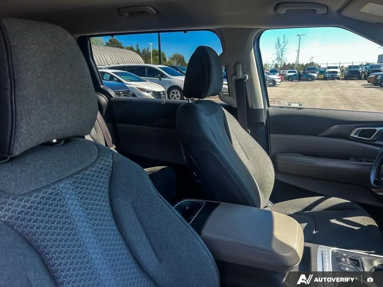 Kia Carnival снимка Kia Carnival
