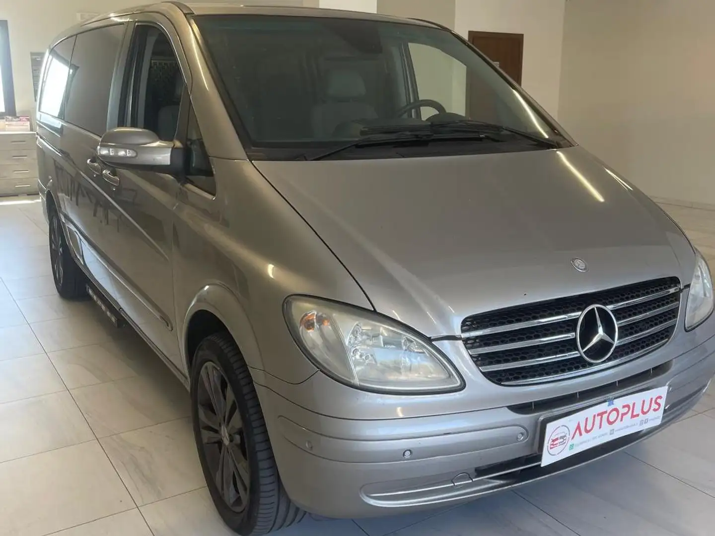 Mercedes-Benz Viano Viano - W639 2003 2.2 cdi Trend L Bronzo - 1