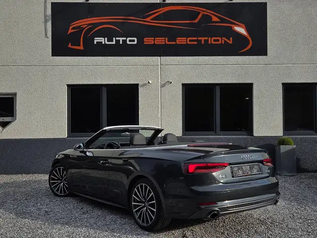 Audi A5 Cabriolet view 2