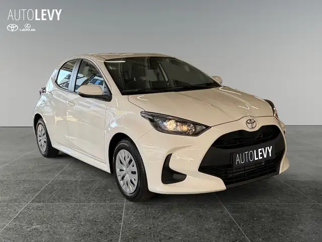 Toyota Yaris view 8