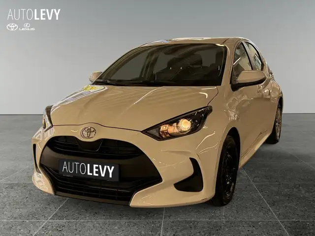 Toyota Yaris view 2