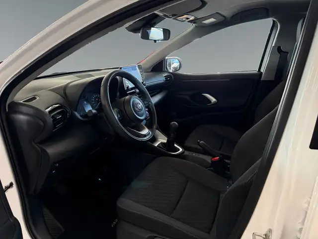 Toyota Yaris view 10