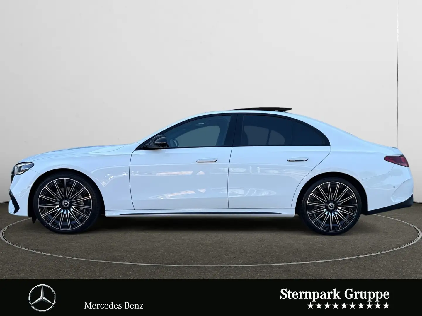 Mercedes-Benz E 220 E 220 d AMG SUPERSCREEN+Pano+Memory+AHK+Night+21 Weiß - 2
