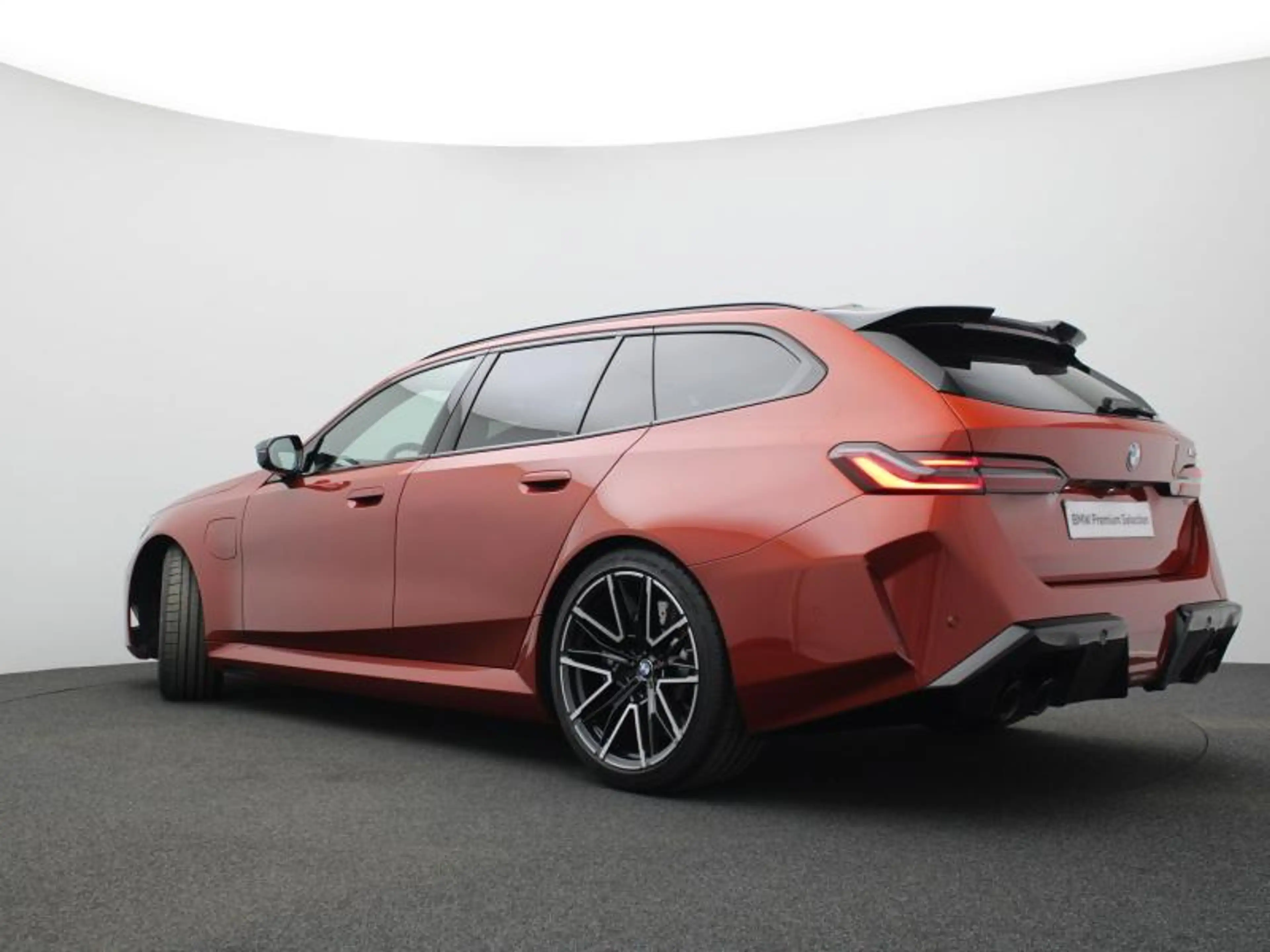 BMW M5 SAKHIR ORANGE - SPECIAL REQUEST — photo 5