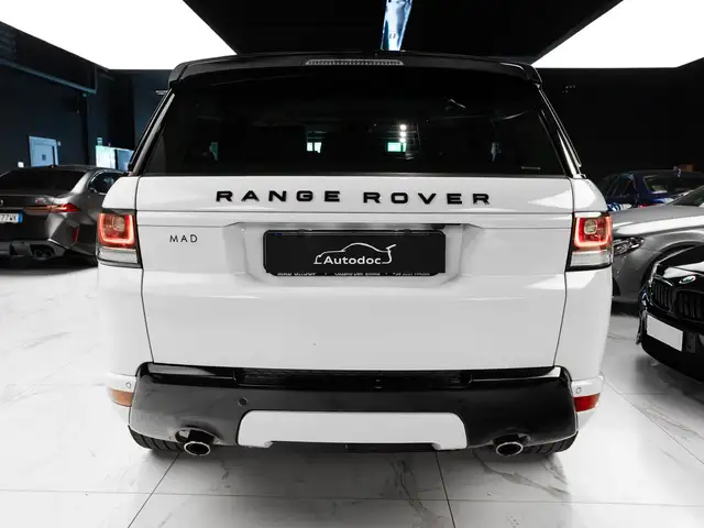 Land Rover Range Rover Sport view 4