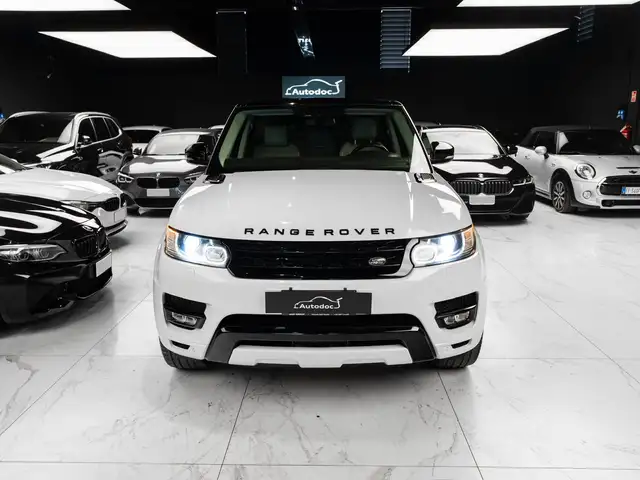 Land Rover Range Rover Sport view 2