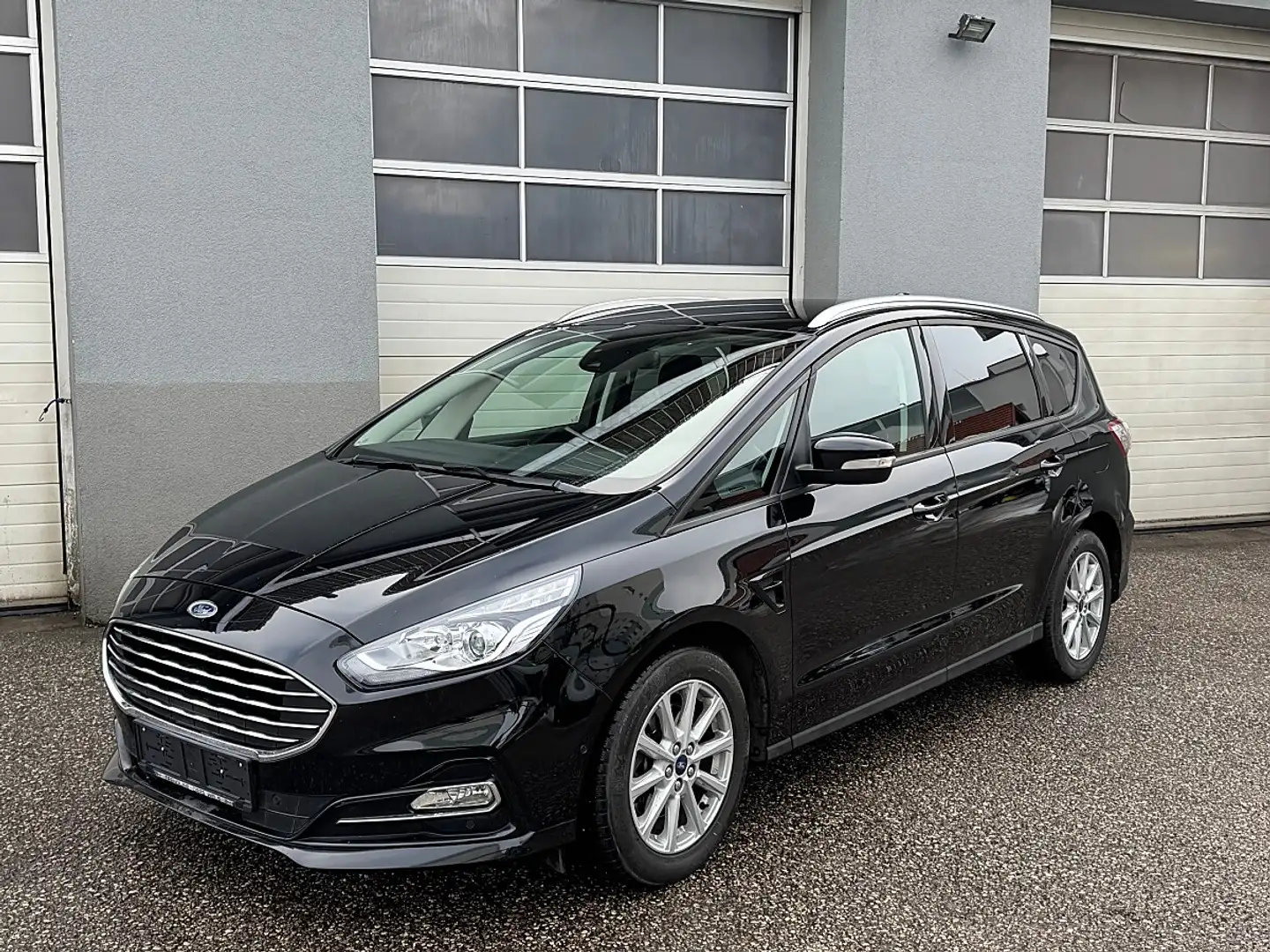 Ford S-Max S-MAX Business 2.0 EcoBlue Aut. Schwarz - 1