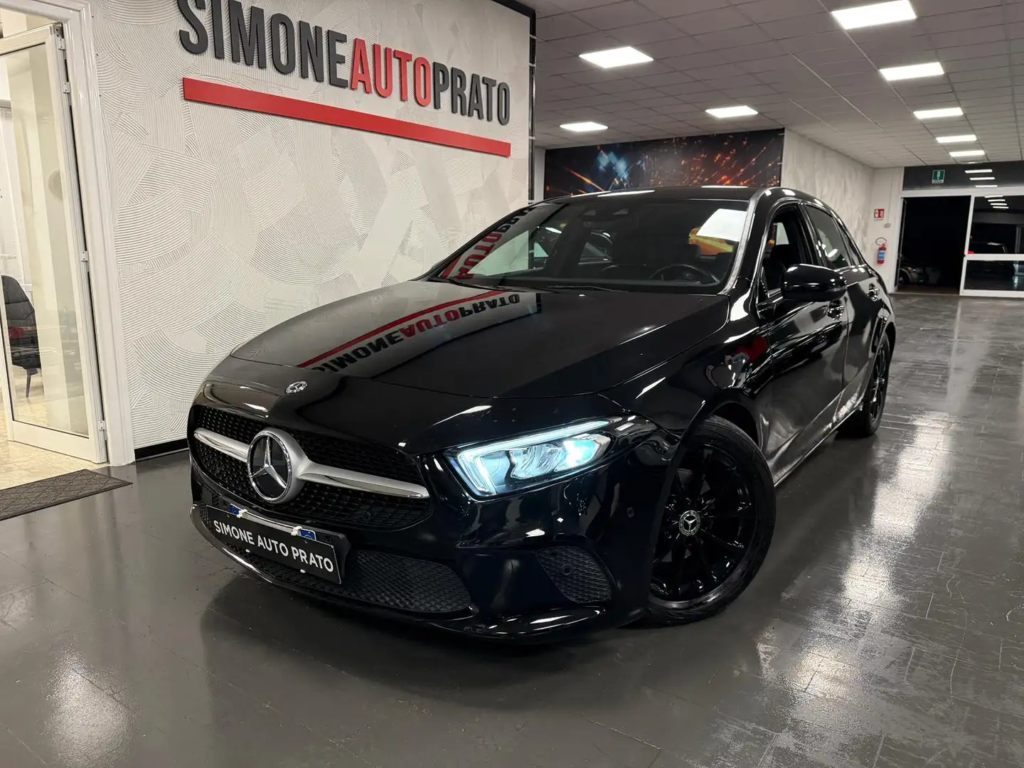 Mercedes-Benz A 180 Classe A - W177 2018 d Executive auto Schwarz - 1