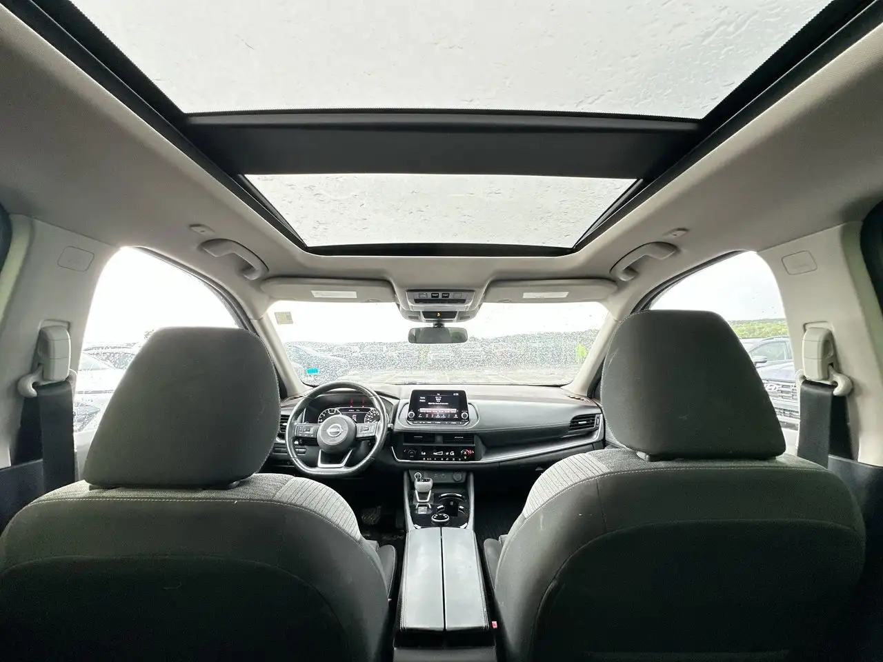 Nissan Rogue снимка Nissan Rogue