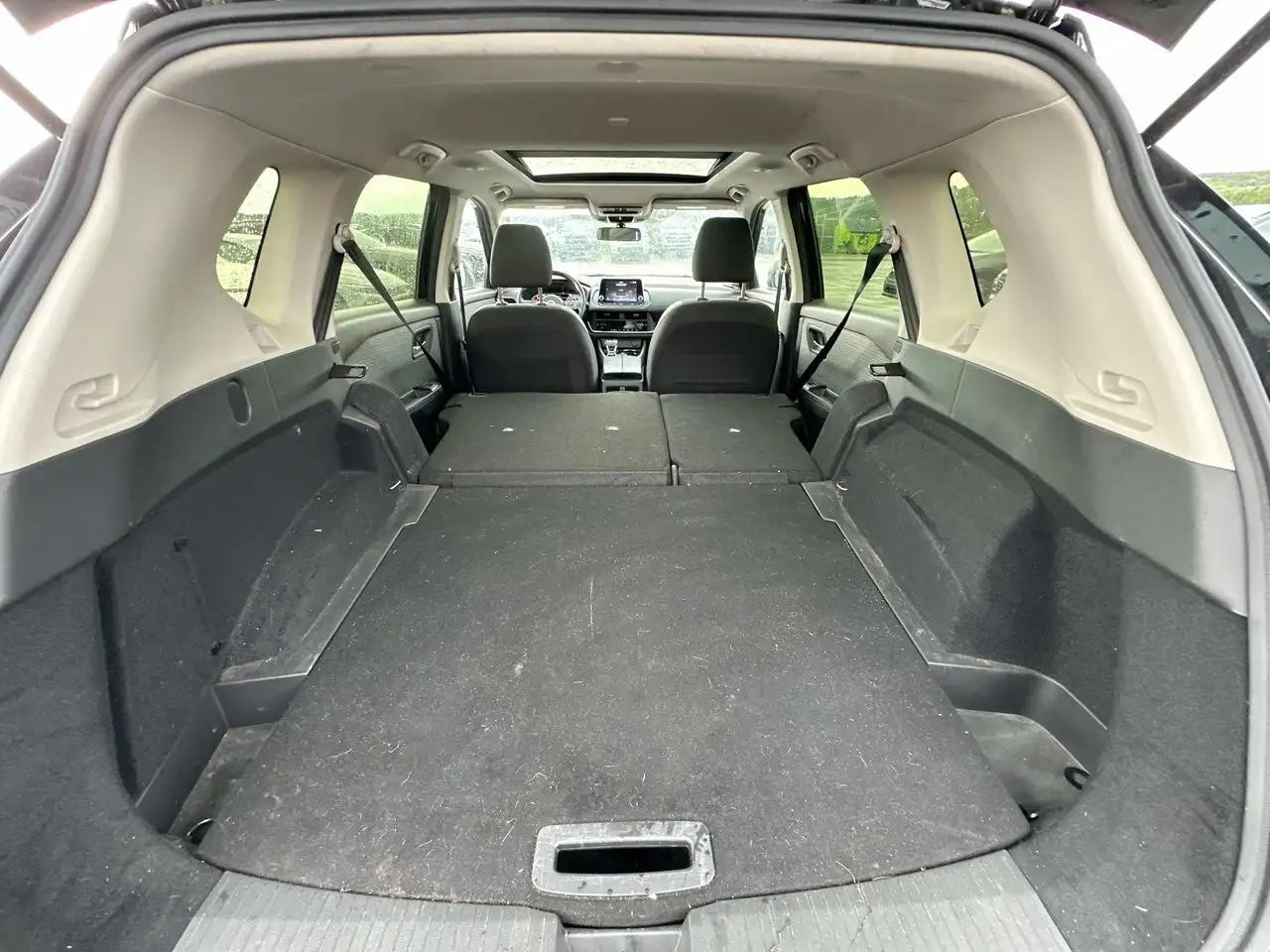 Nissan Rogue снимка Nissan Rogue