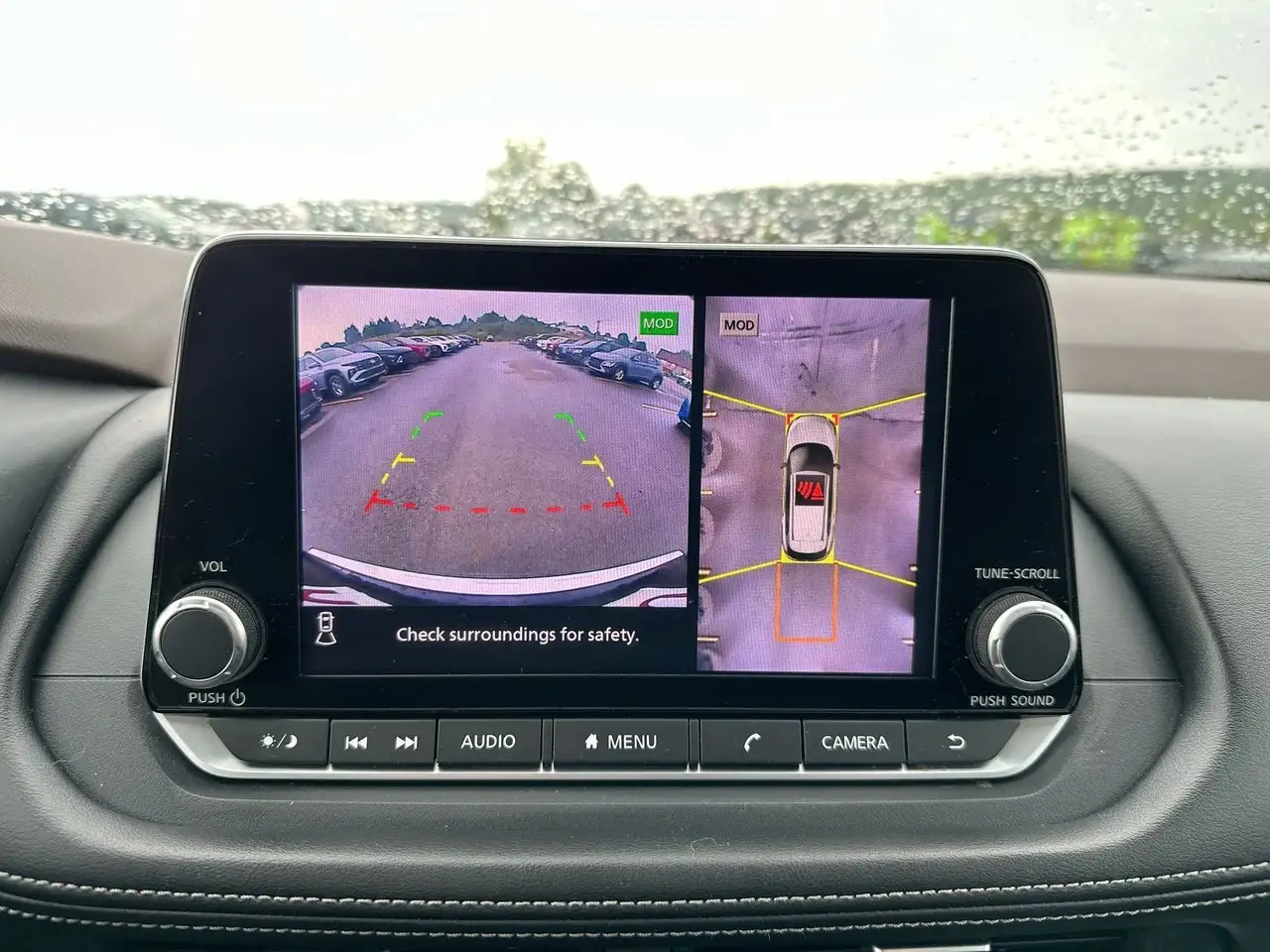 Nissan Rogue снимка Nissan Rogue