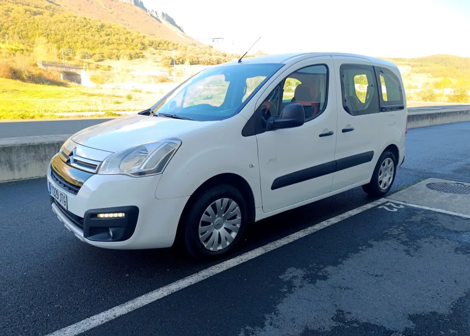 Citroen Berlingo Multispace 1.6BlueHDi Feel 100 Wit - 1