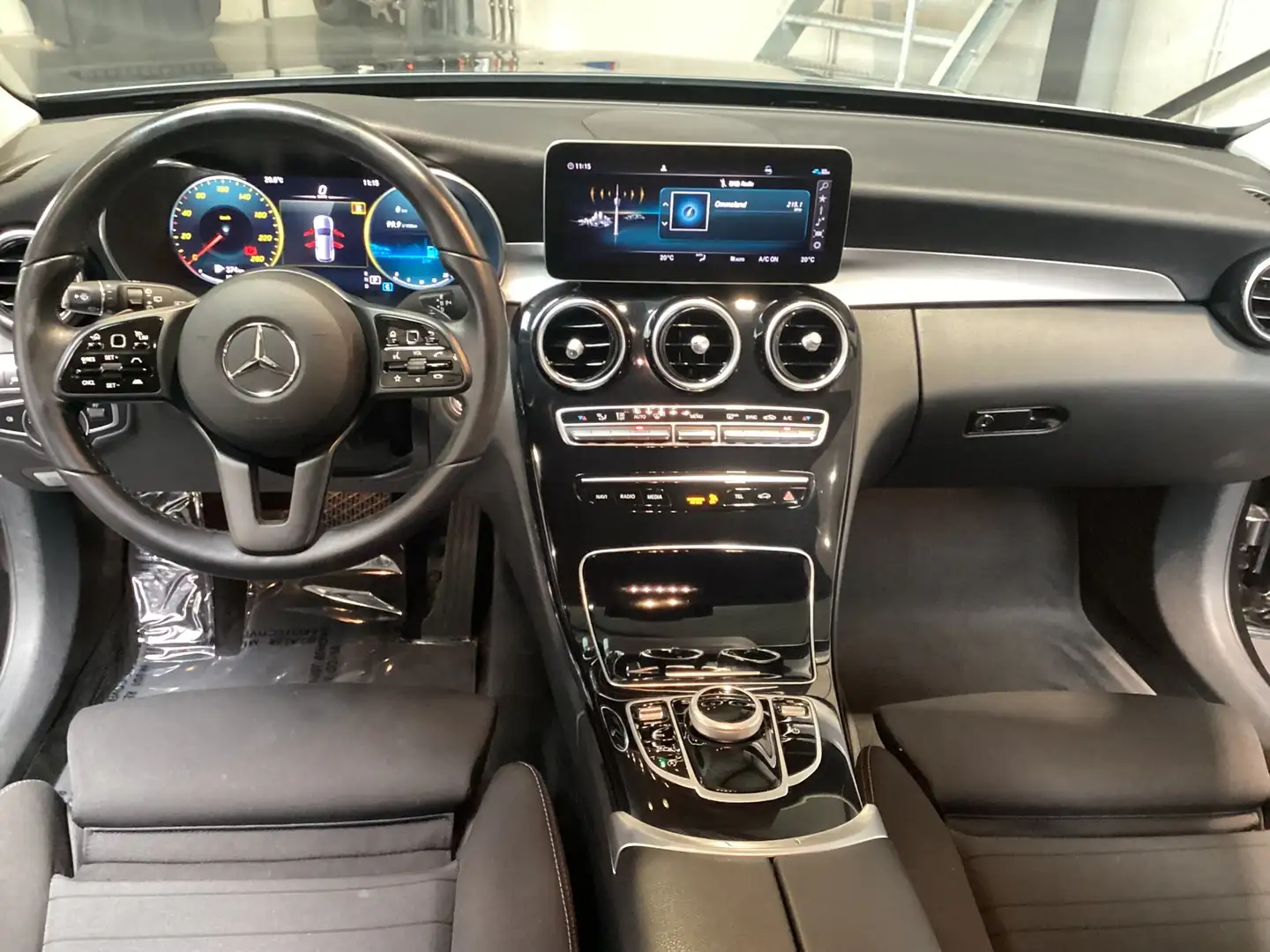 Mercedes-Benz C 180 C180/1steEig/70000km/360Cam/Carplay/Zetelverw/Alu Fekete - 2