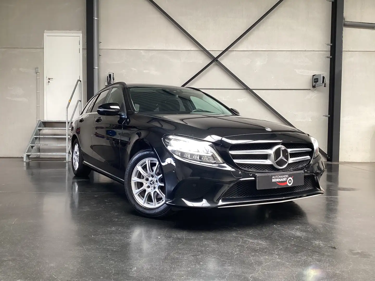 Mercedes-Benz C 180 C180/1steEig/70000km/360Cam/Carplay/Zetelverw/Alu Fekete - 1