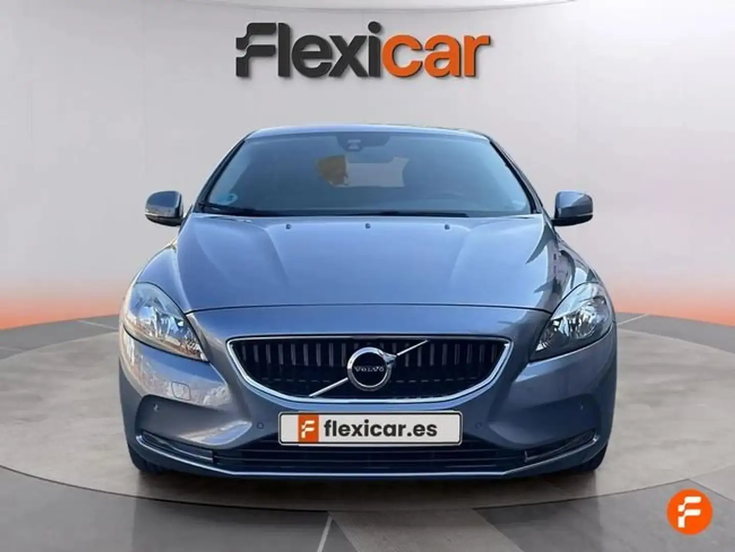 Volvo V40 D2 Momentum Aut. 120 Gris - 2