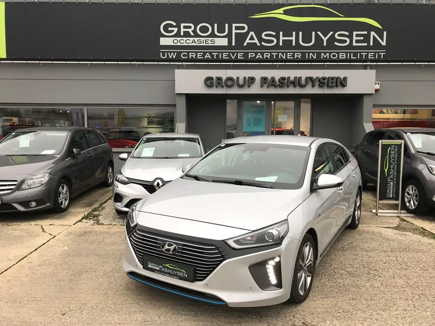 Hyundai IONIQ Executive BlueDrive Hybride 1.6CC 105PK Automaat Argent - 1
