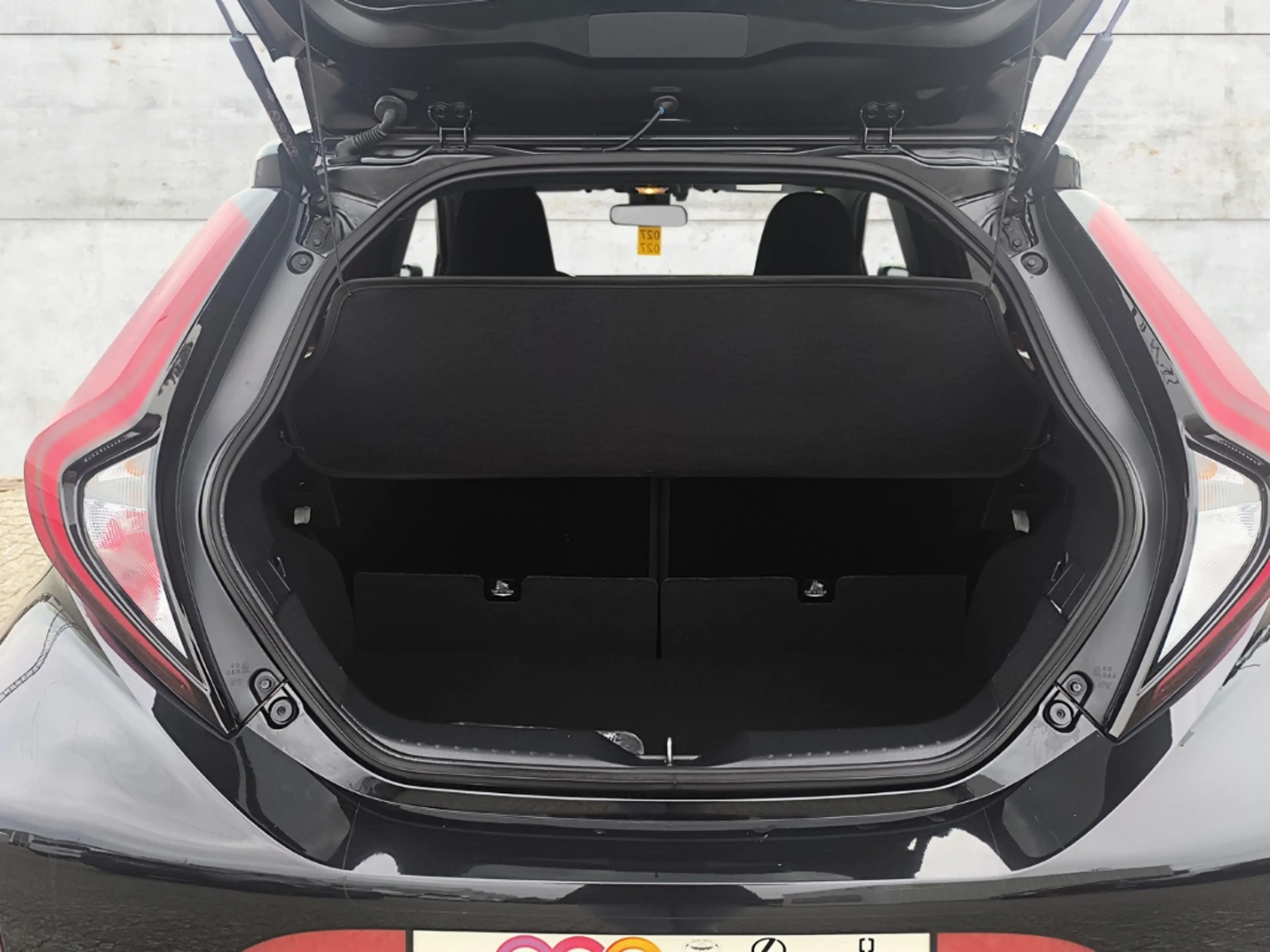Toyota Aygo X Explore Soundsystem JBL LED Apple CarPlay Android — photo 8