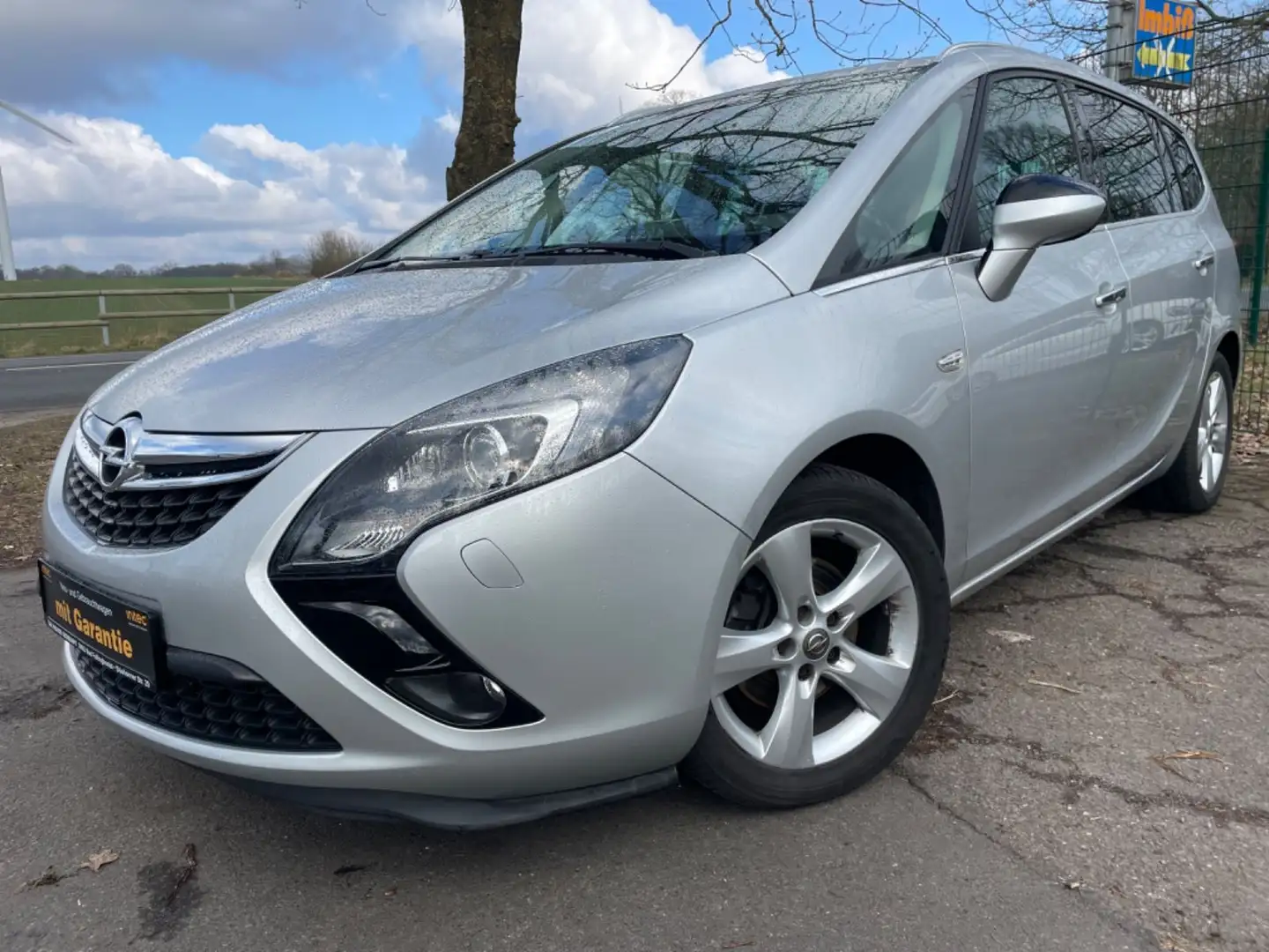Opel Zafira Tourer Innovation+7 Sitzer+Navi+Scheckhe. Silber - 1