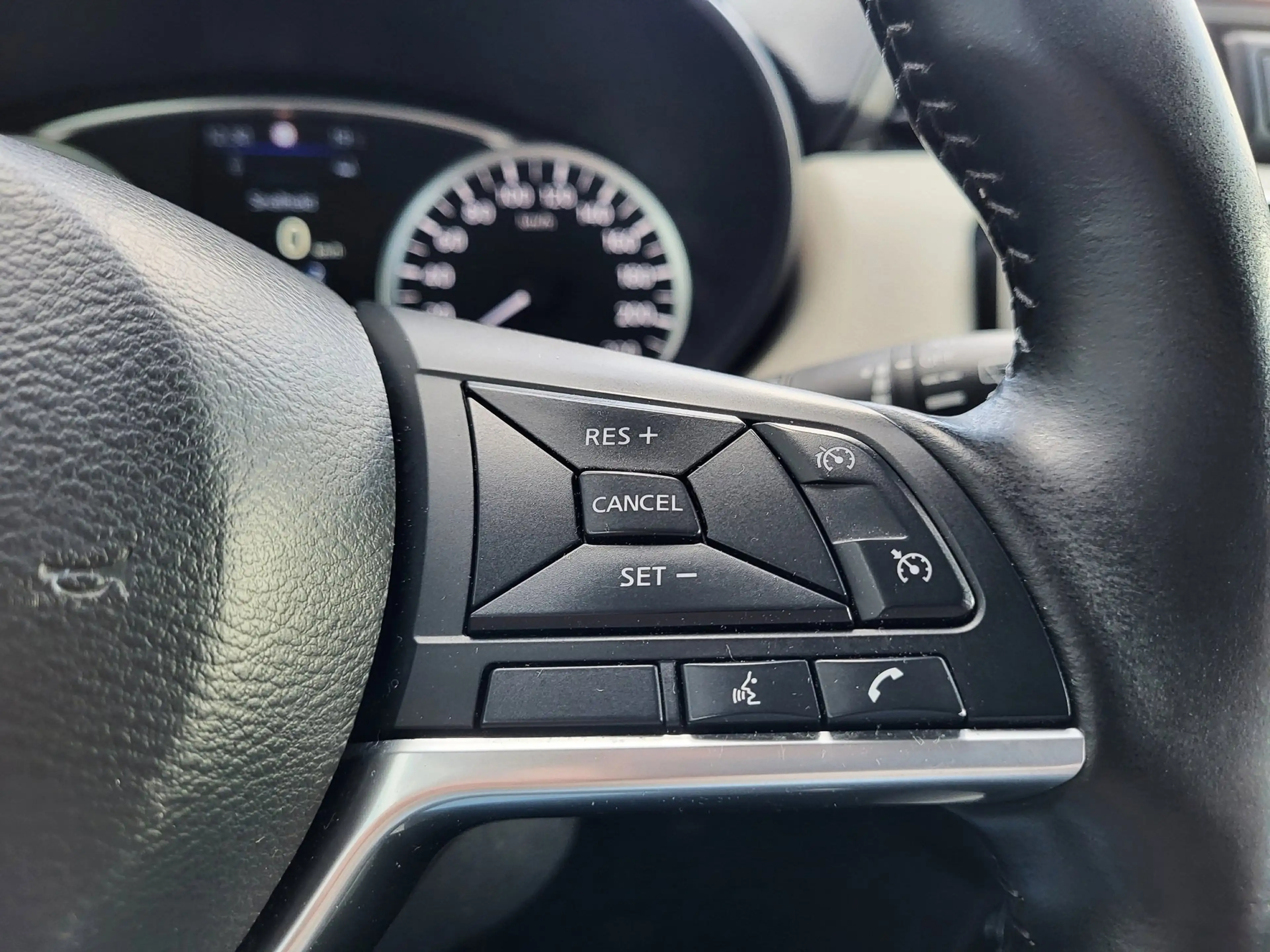 Nissan Micra 1.0 IG-T Tekna / Stoelverwarming / Climate Control — photo 16