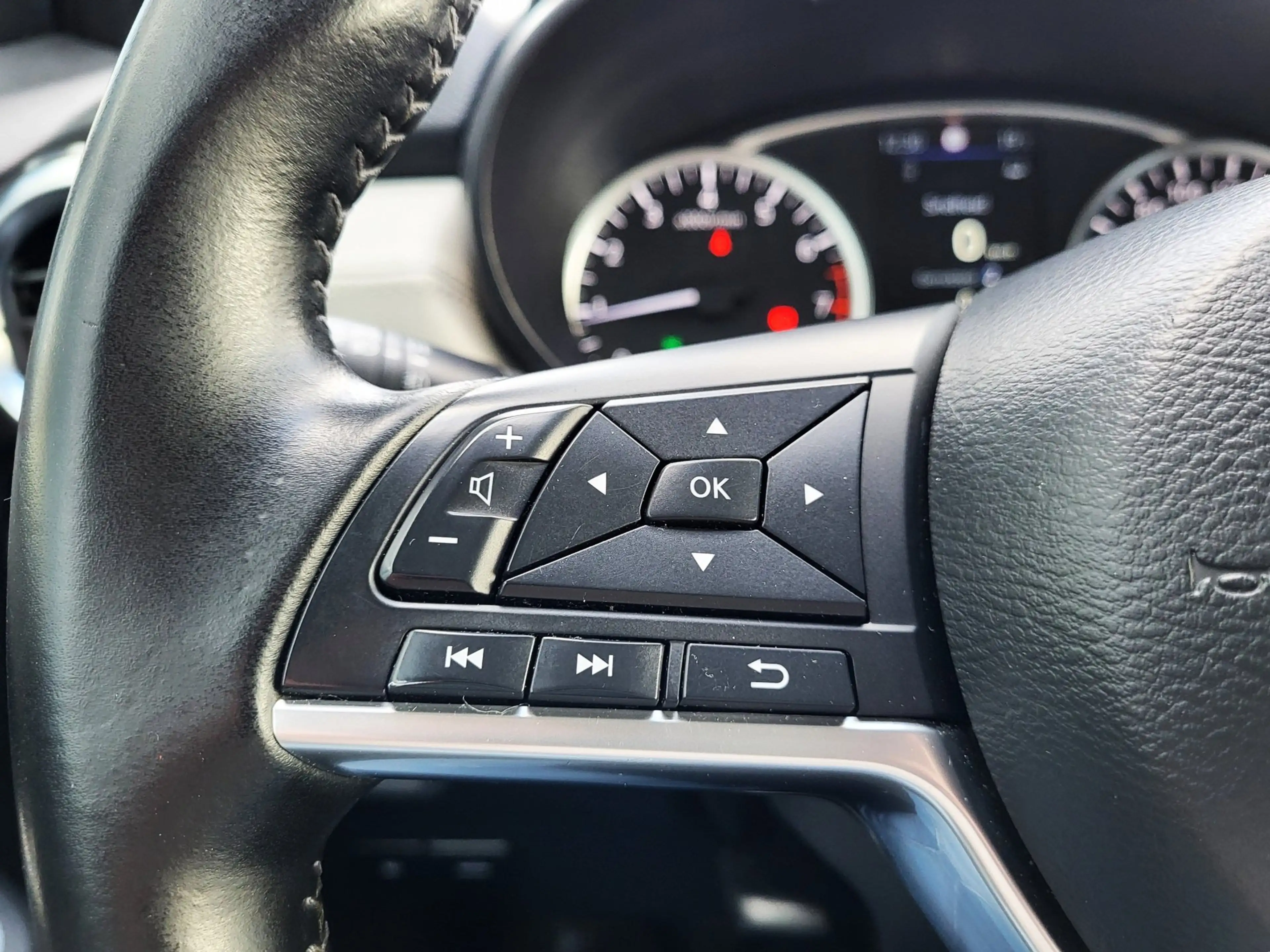 Nissan Micra 1.0 IG-T Tekna / Stoelverwarming / Climate Control — photo 15