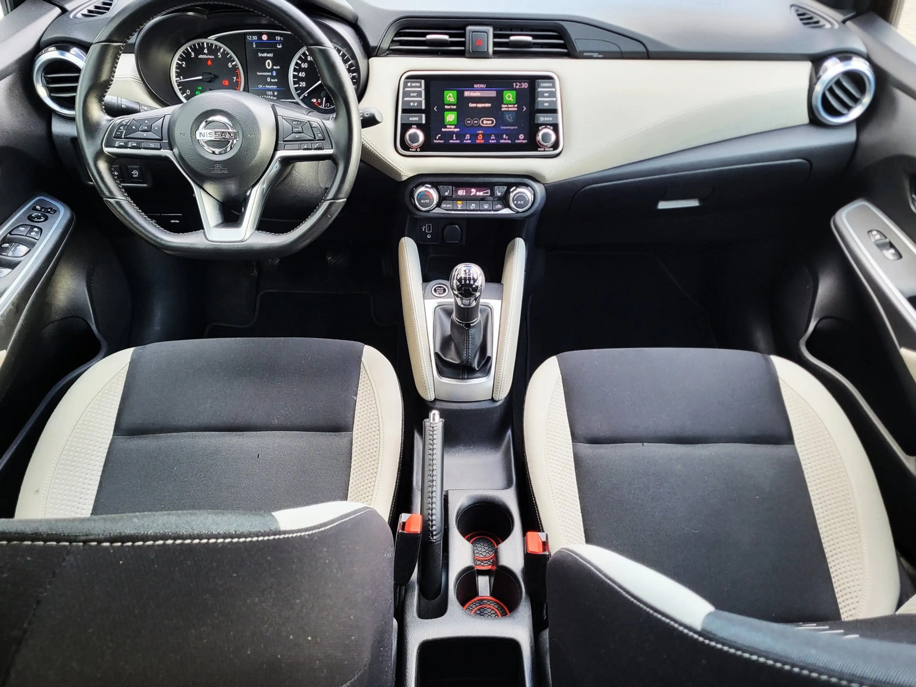 Nissan Micra 1.0 IG-T Tekna / Stoelverwarming / Climate Control — photo 10
