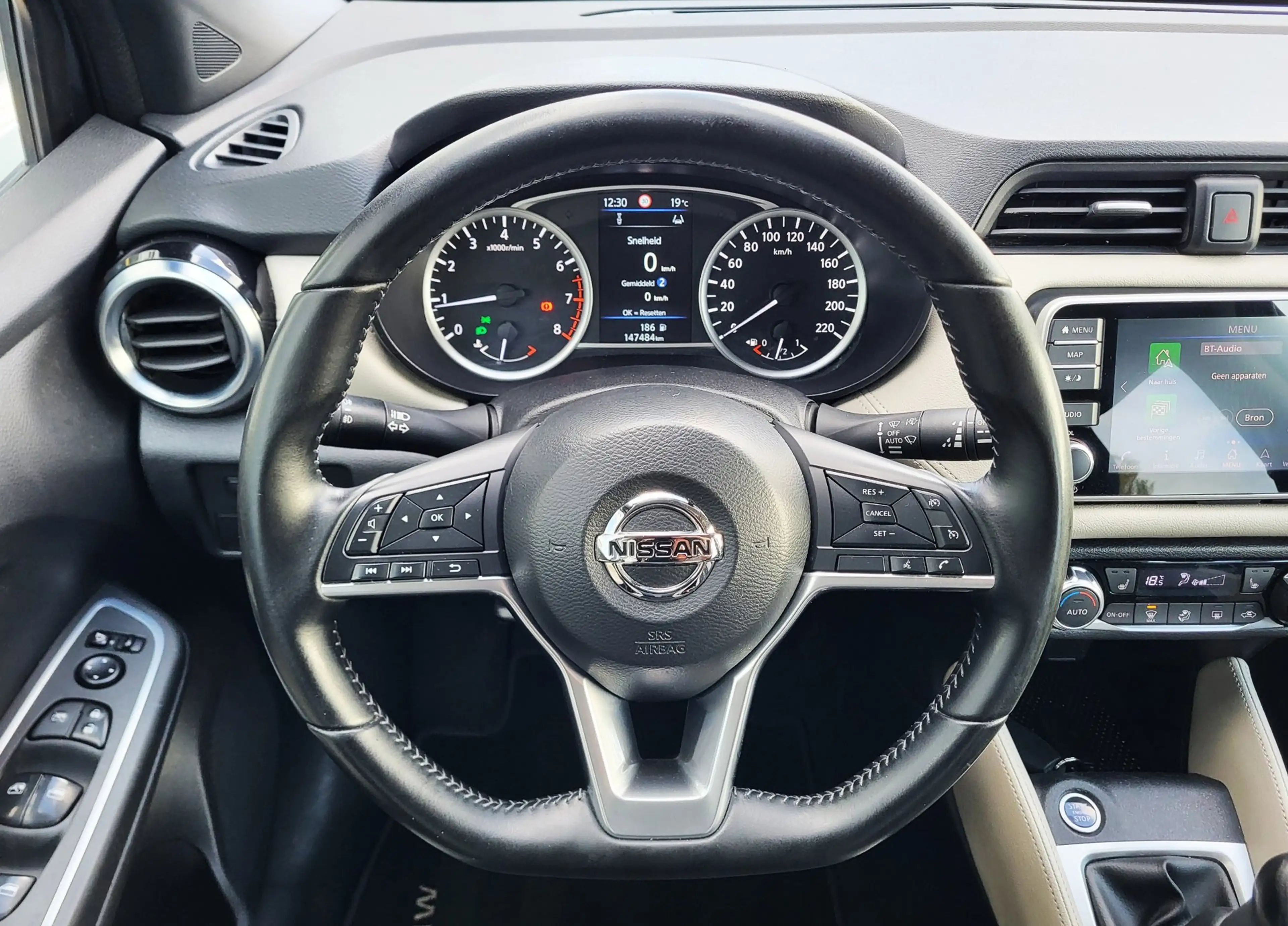 Nissan Micra 1.0 IG-T Tekna / Stoelverwarming / Climate Control — photo 11