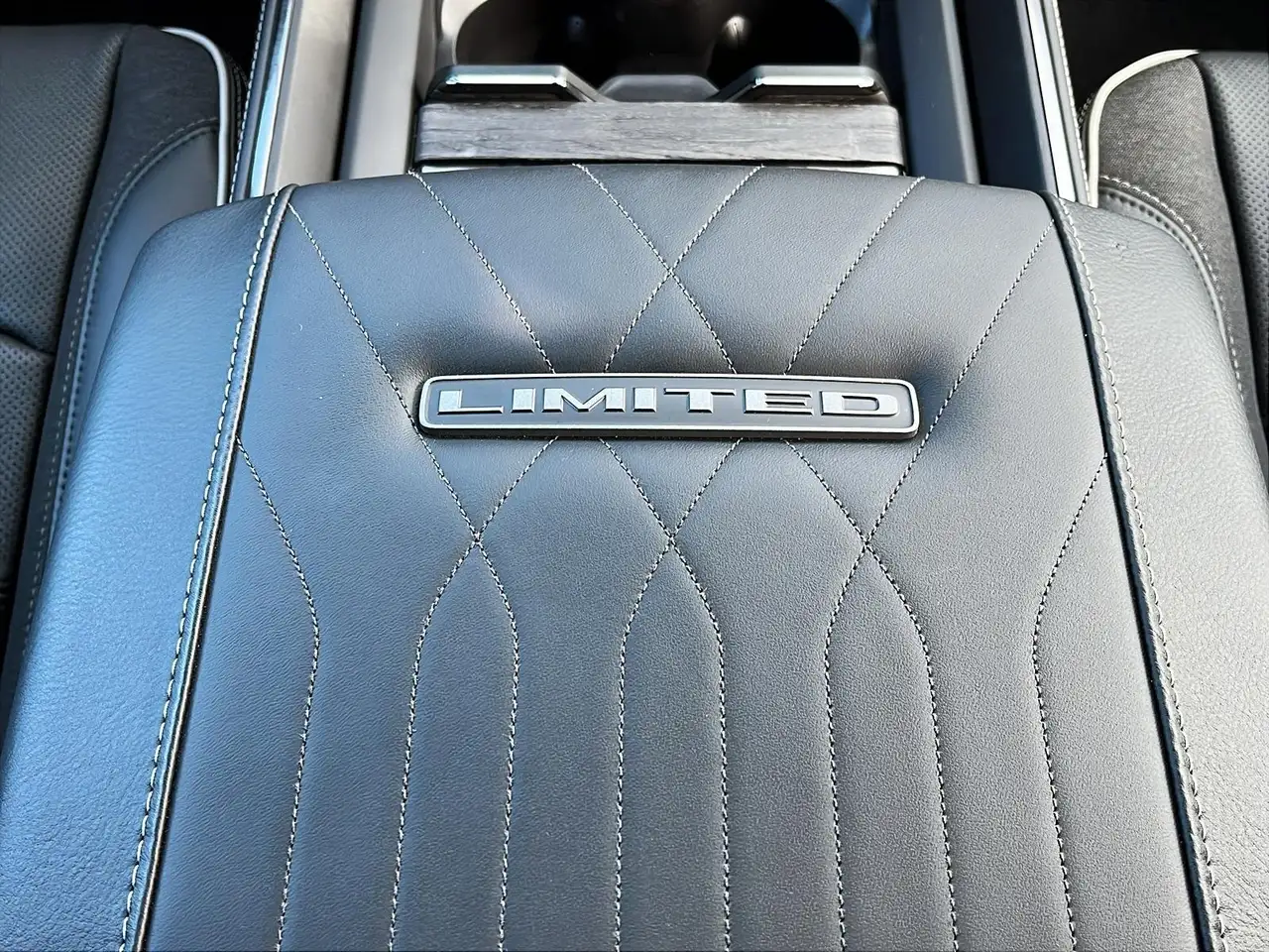 RAM 3500 снимка RAM 3500