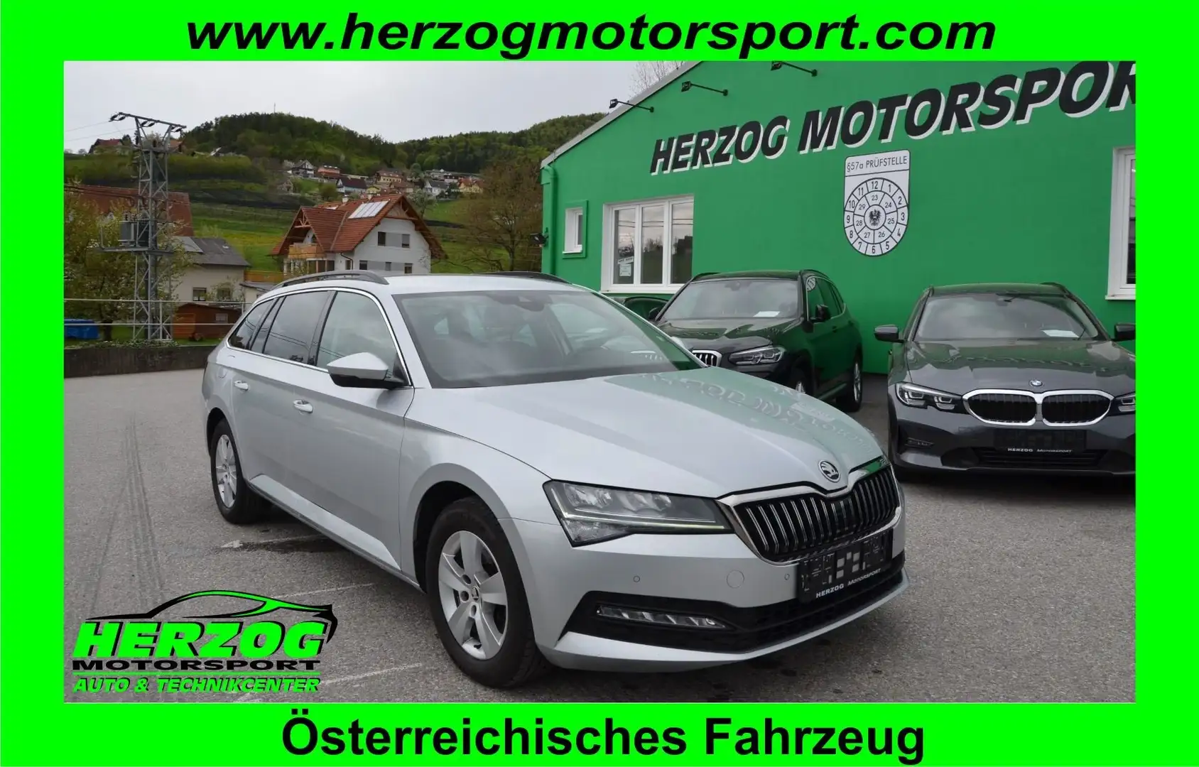 Skoda Superb Superb Kombi 2,0 TDI DSG LED AHV VIRTUAL 1.BESITZ Silber - 1