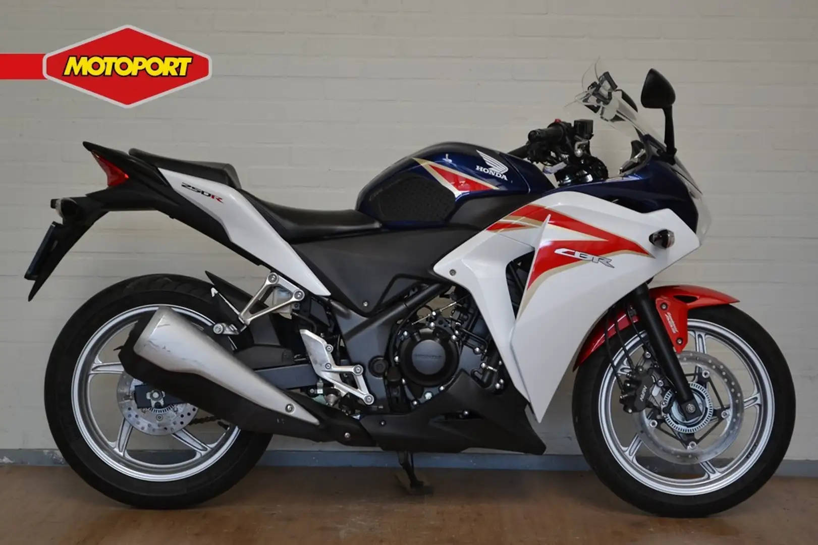 Honda CBR 250 RA Blanc - 1