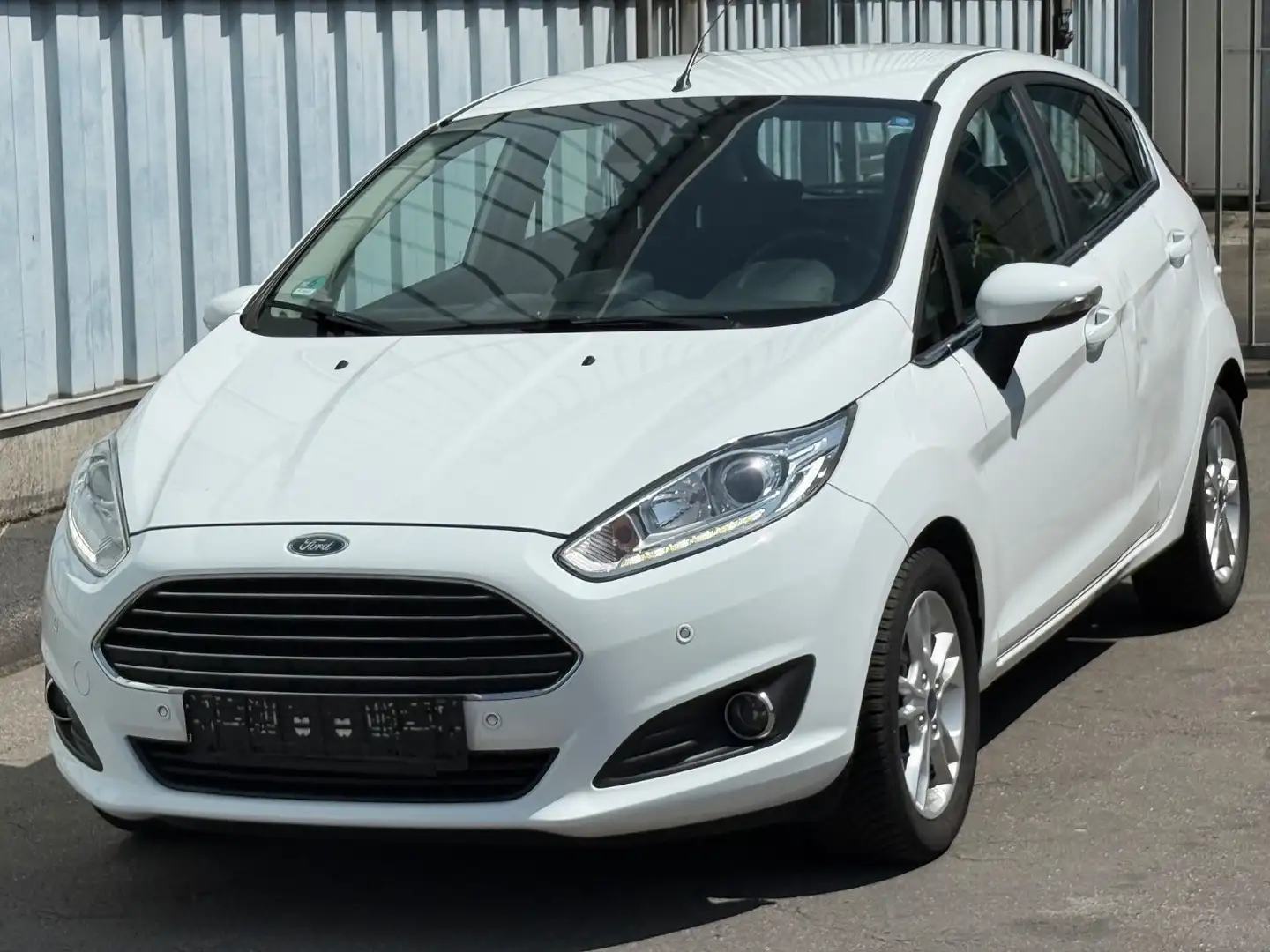 Ford Fiesta Titanium Automatik Weiß - 1